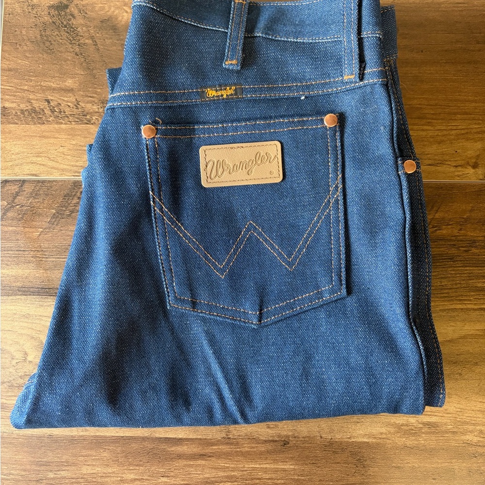 Wrangler Men's Classic Indigo Straight Jeans